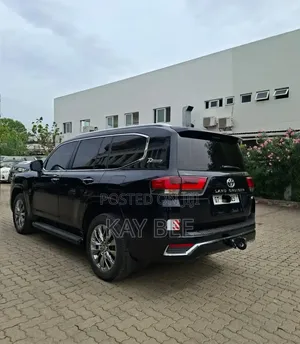 Land Cruiser V8 For Rent