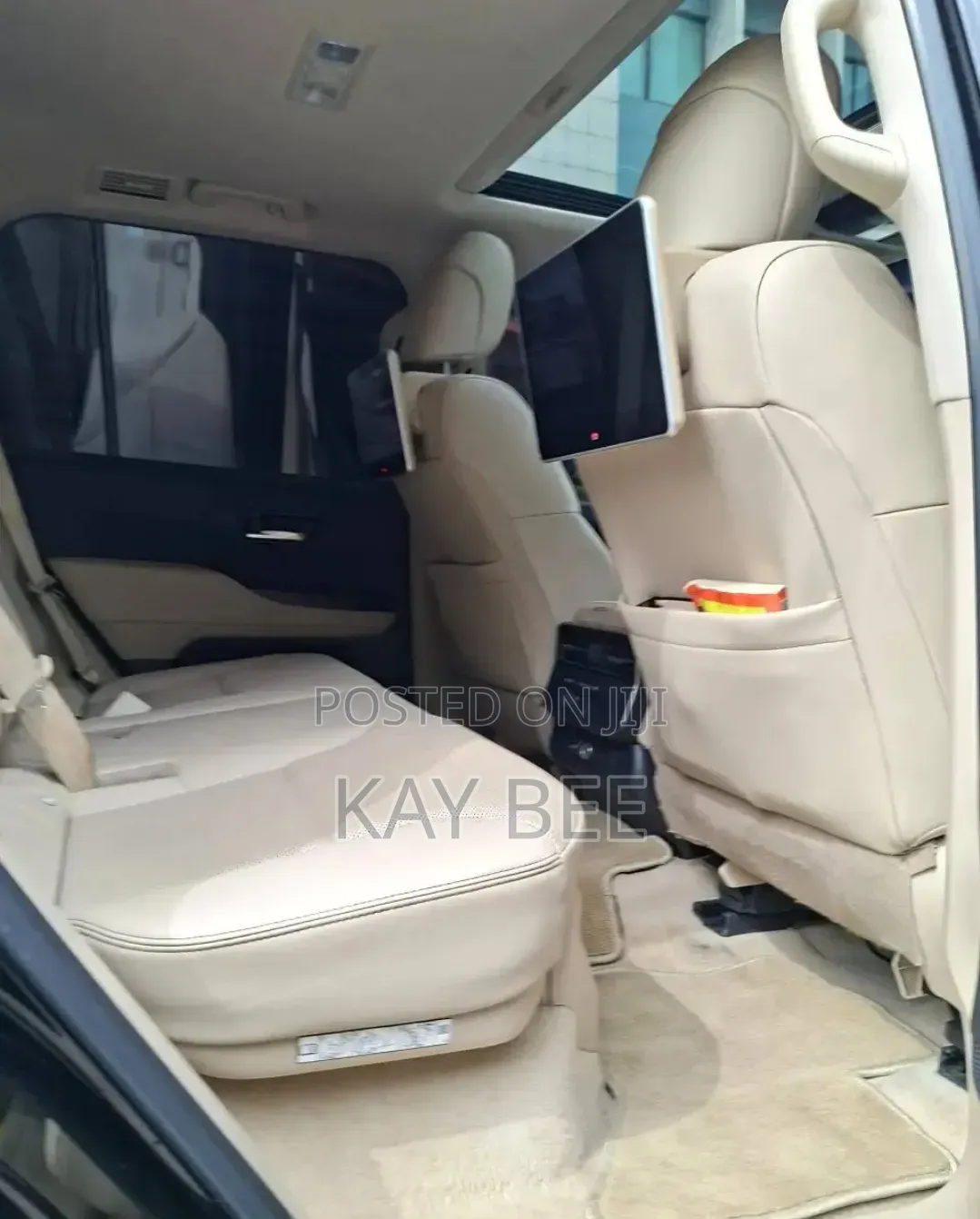 Land Cruiser V8 For Rent