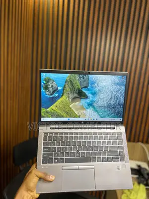 Laptop HP ZBook Firefly 14 G7 16GB Intel Core i7 SSD 512GB