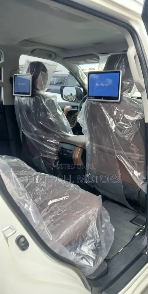 Toyota Land Cruiser Prado 2.7 2019 White
