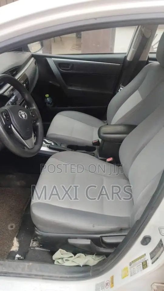 Toyota Corolla 2016 White