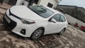Toyota Corolla 2016 White