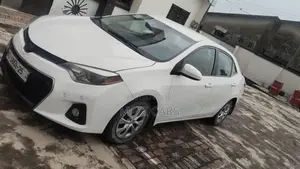 Toyota Corolla 2016 White