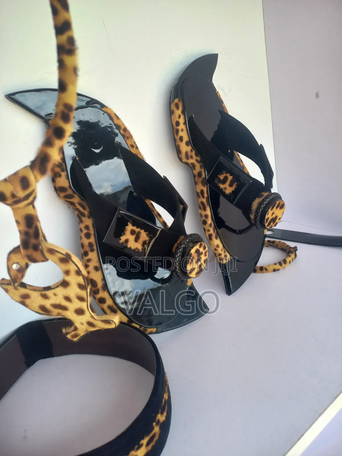 Valgo Shoes
