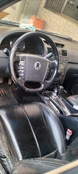 SsangYong Rexton 270 XDi 2012 Gray