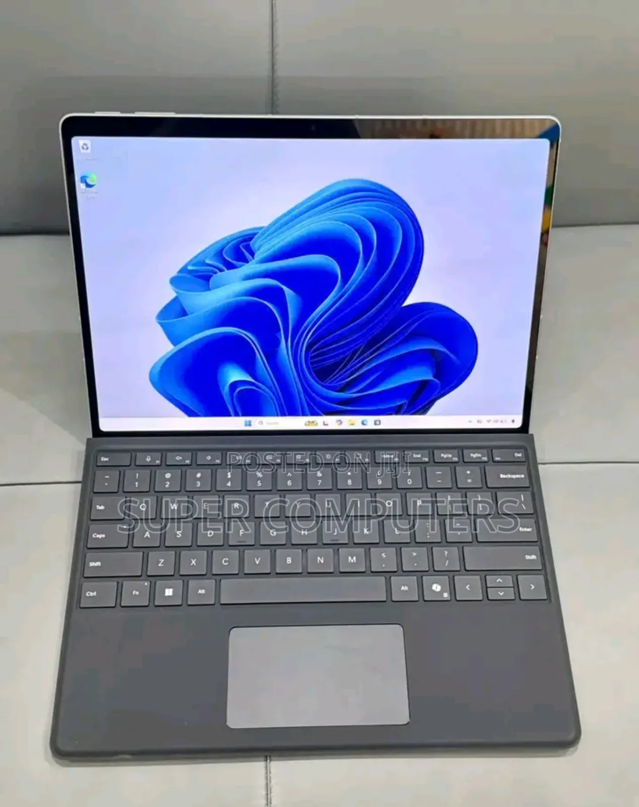 New Microsoft Surface Pro 11th Edition, a Copilot+ PC 16GB SSD 512GB