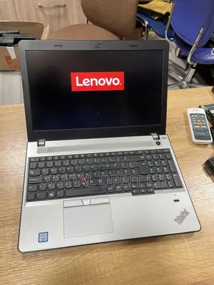 Laptop Lenovo ThinkPad E570 8GB Intel Core i5 HDD+SSD 640GB