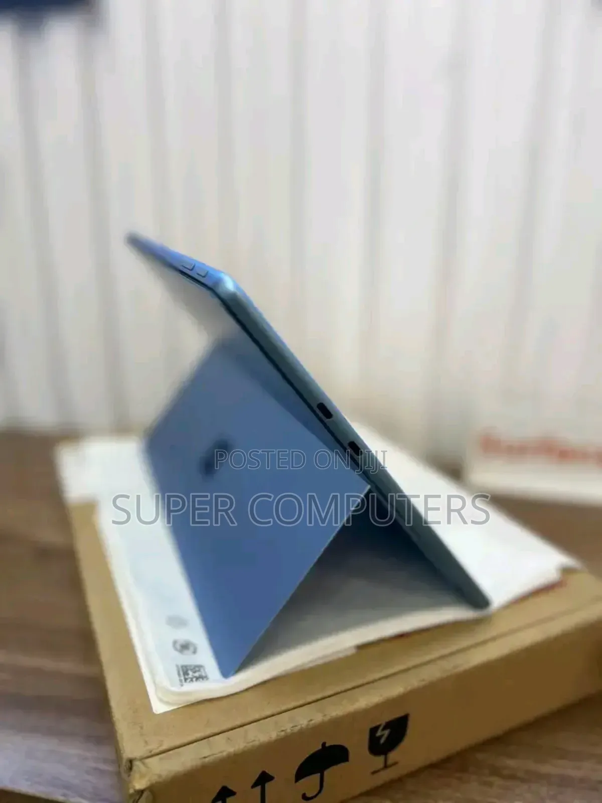 New Microsoft Surface Pro 11th Edition, a Copilot+ PC 16GB SSD 512GB