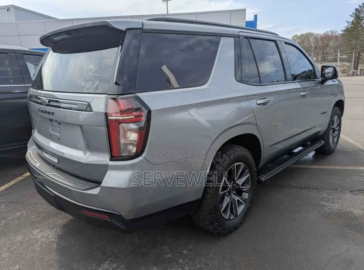 Chevrolet Tahoe Z71 4WD 2023 Gray