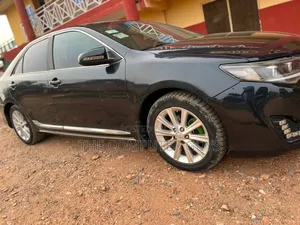 Toyota Camry SE 4dr Sedan w/Prod. End 11/13 (2.5L 4cyl 6A) 2014 Black