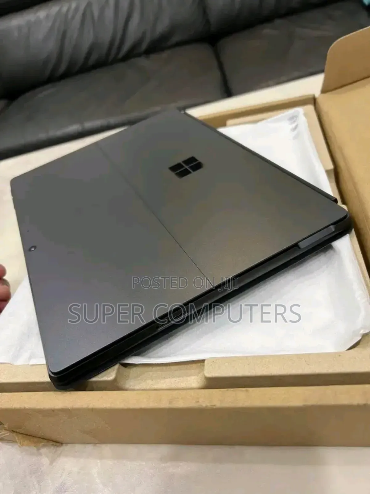 New Microsoft Surface Pro 11th Edition, a Copilot+ PC 32GB SSD 1T