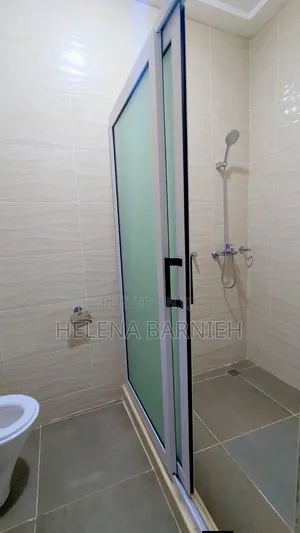 3bdrm House in Helena Estate Agency, The Mall for rent