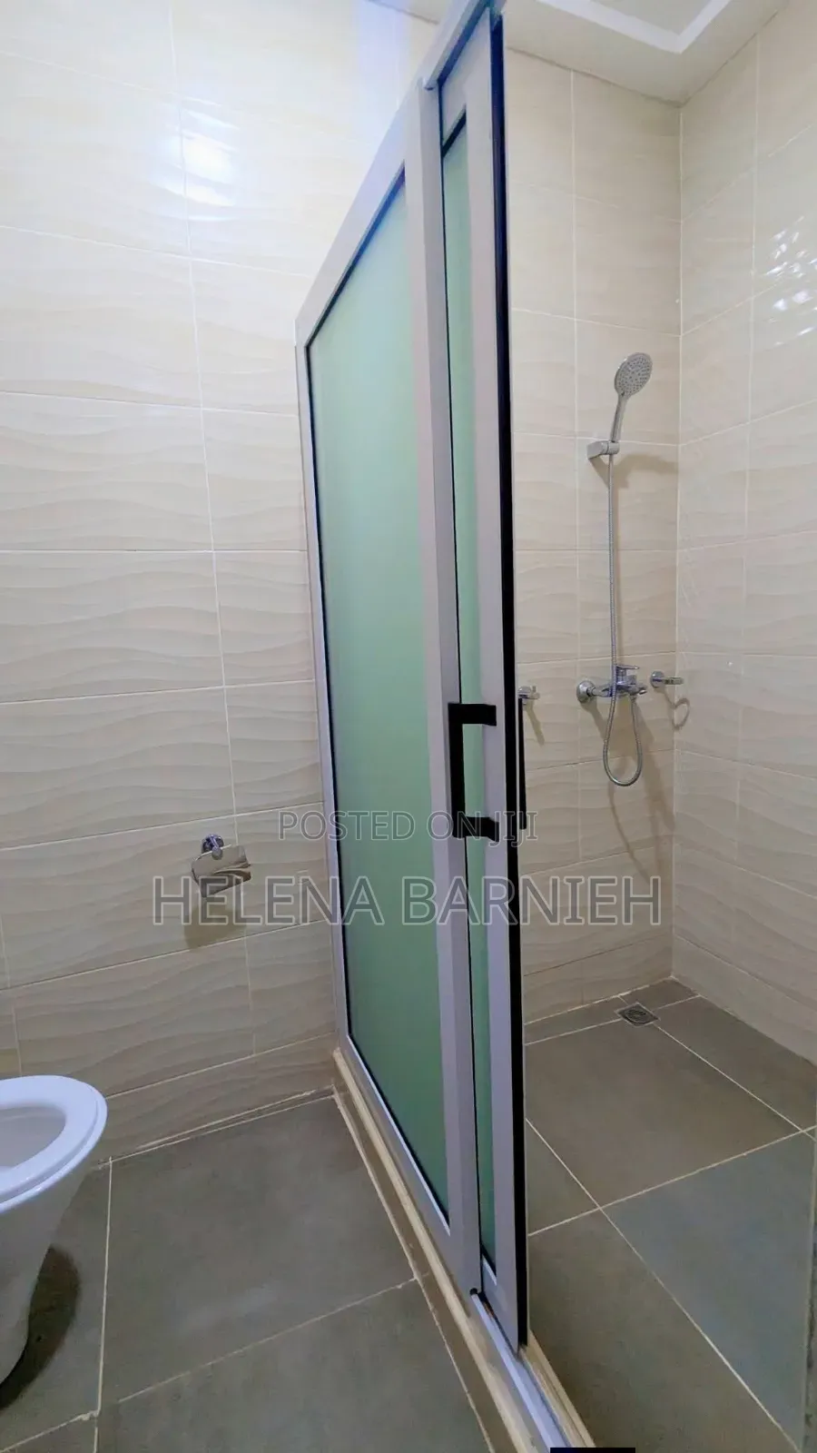 3bdrm House in Helena Estate Agency, The Mall for rent