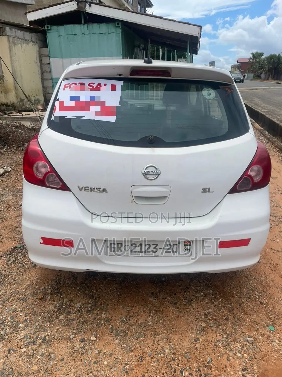 Nissan Versa 2012 White