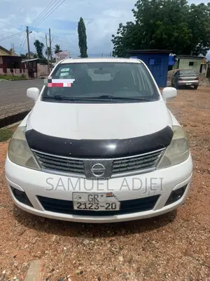 Nissan Versa 2012 White