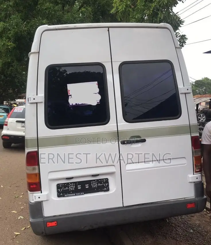 Mercedes-Benz Sprinter 2002 White