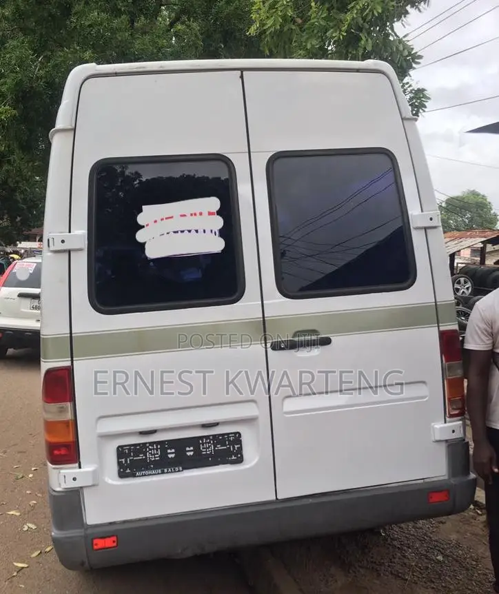 Mercedes-Benz Sprinter 2002 White