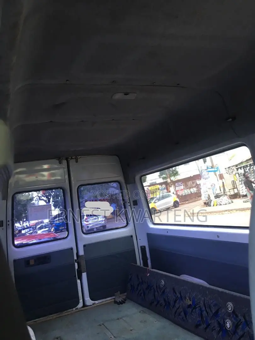 Mercedes-Benz Sprinter 2002 White