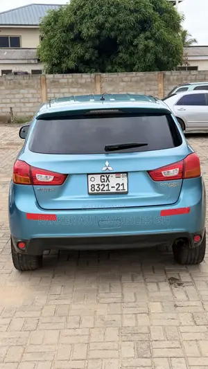 Mitsubishi Outlander 2015 Blue