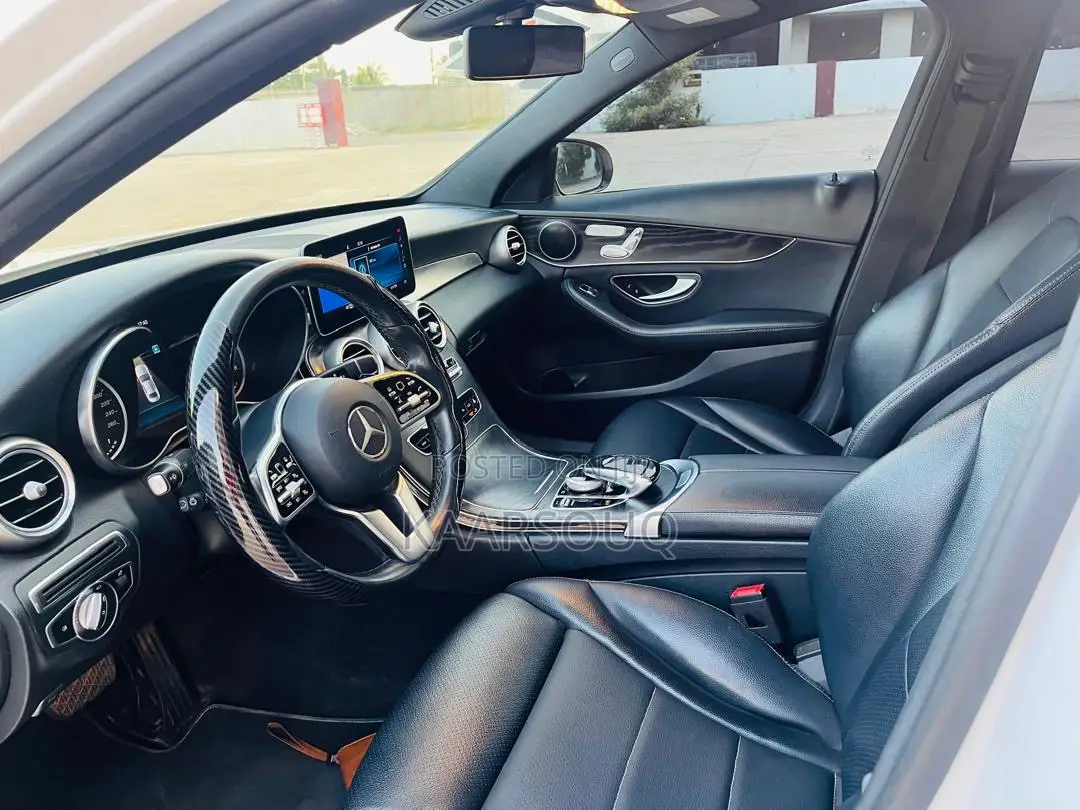 Mercedes-Benz C300 2019 White