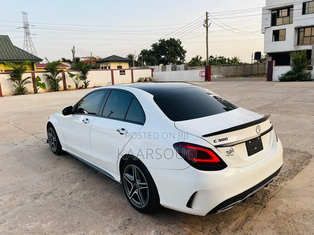 Mercedes-Benz C300 2019 White
