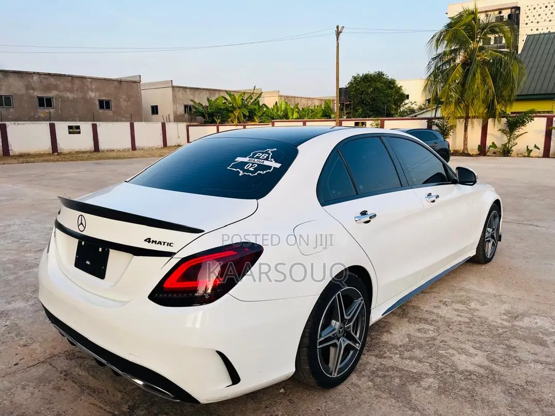 Mercedes-Benz C300 2019 White