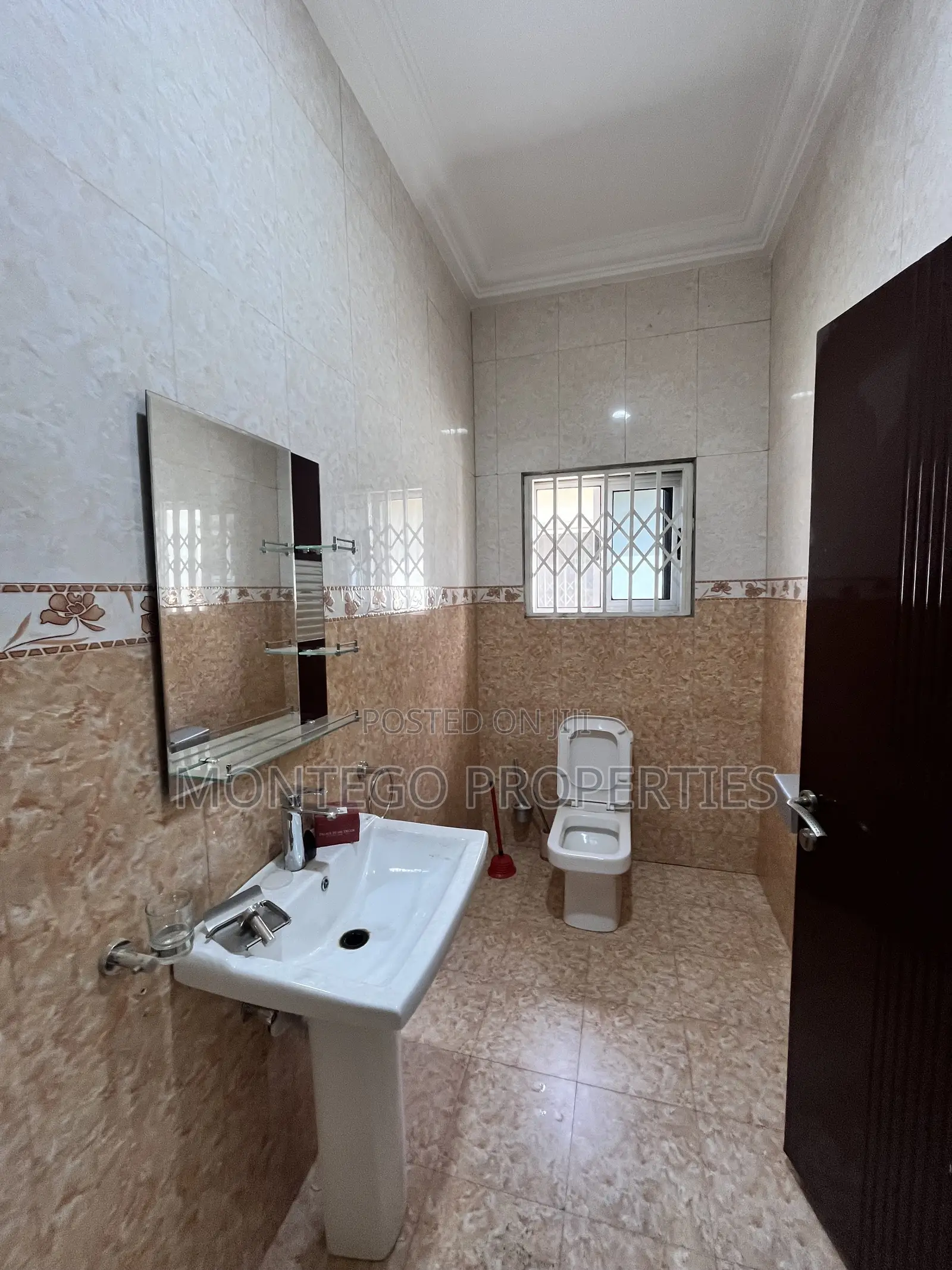4bdrm House in East Legon, Adjiriganor for rent