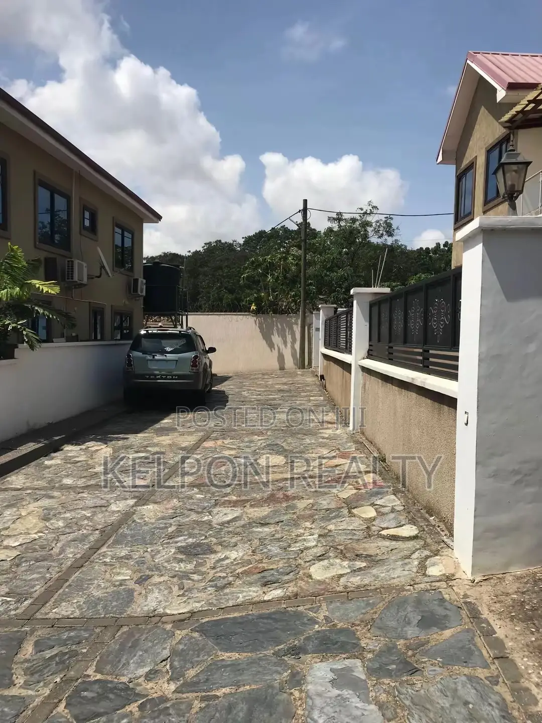 4bdrm House in Achimota, Gold Hills, School Area for sale