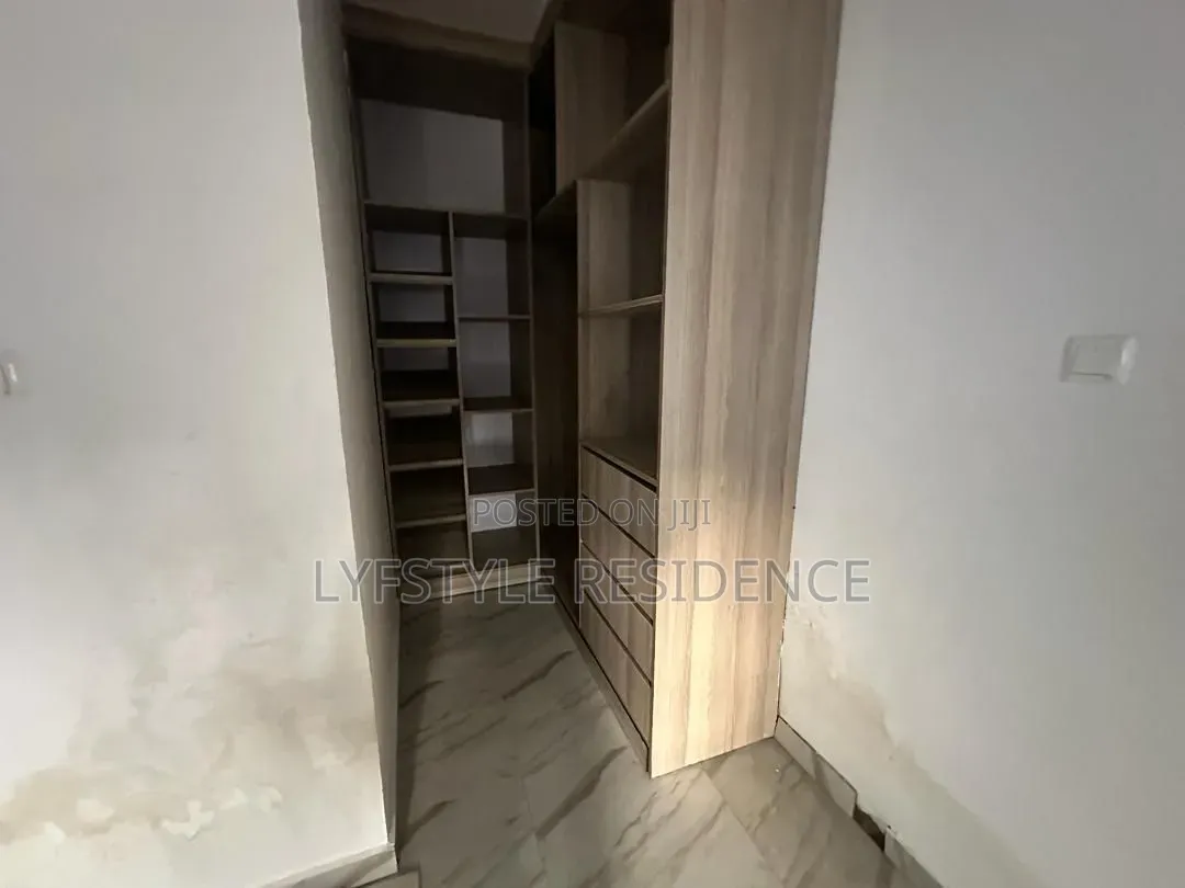 3bdrm House in Kwabenya for sale