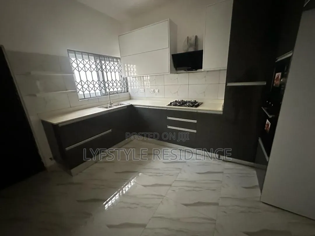 3bdrm House in Kwabenya for sale