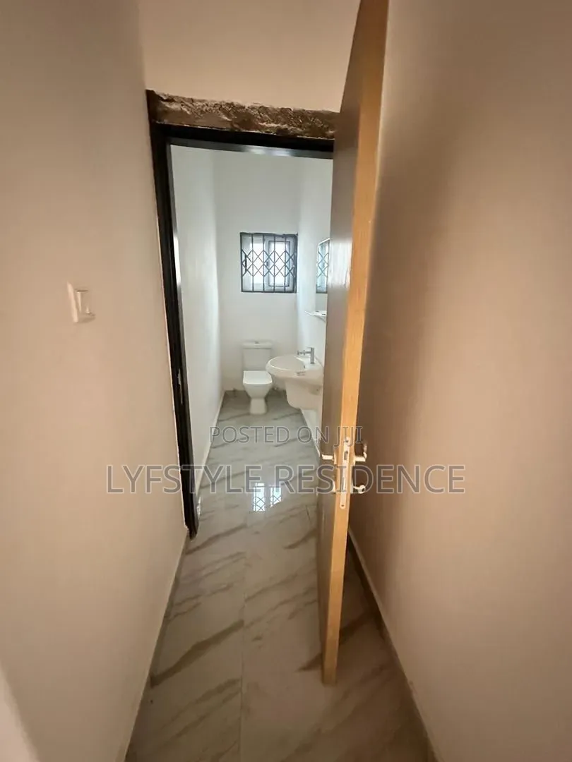 3bdrm House in Kwabenya for sale