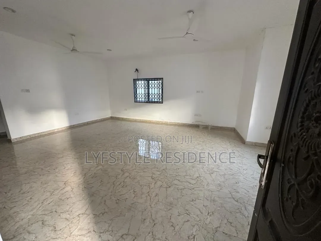 3bdrm House in Kwabenya for sale