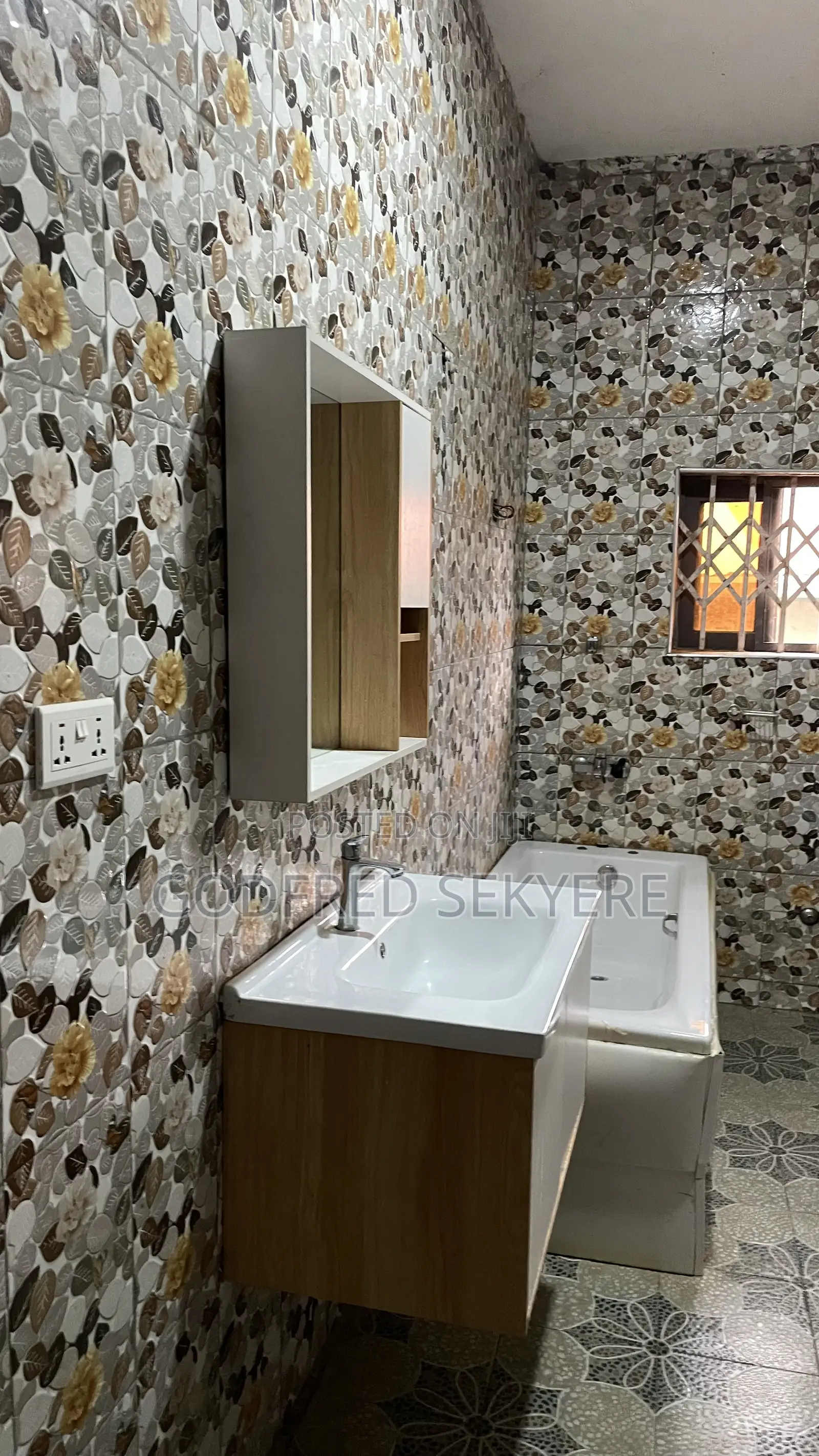 4bdrm Apartment in Adeleke Estates 🏡, Kumasi Metropolitan for rent