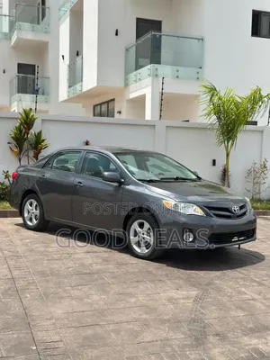 Toyota Corolla L 4dr Sedan (1.8L 4cyl 5M) 2013 Gray