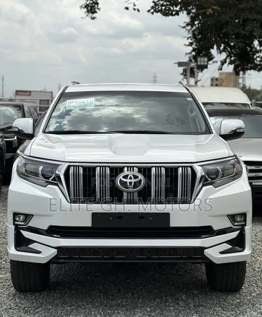 Toyota Land Cruiser Prado 4.0 Petrol GX-R 2018 White