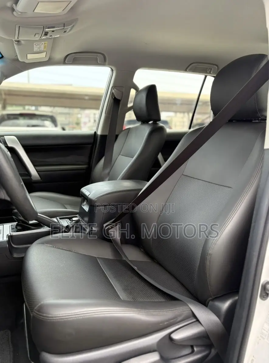 Toyota Land Cruiser Prado 4.0 Petrol GX-R 2018 White