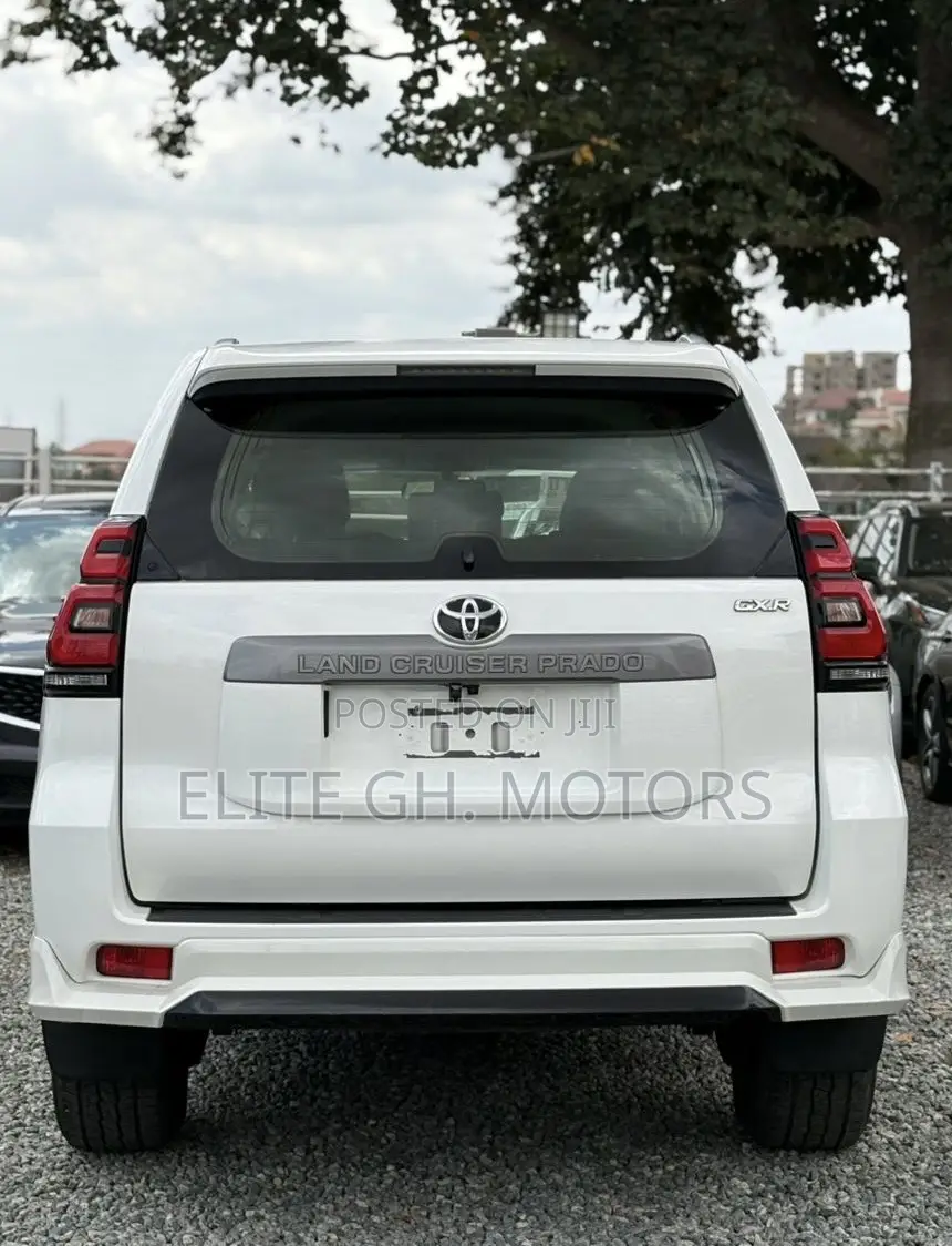 Toyota Land Cruiser Prado 4.0 Petrol GX-R 2018 White