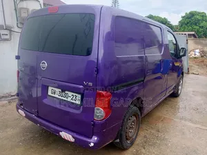 Nissan NV200 2013