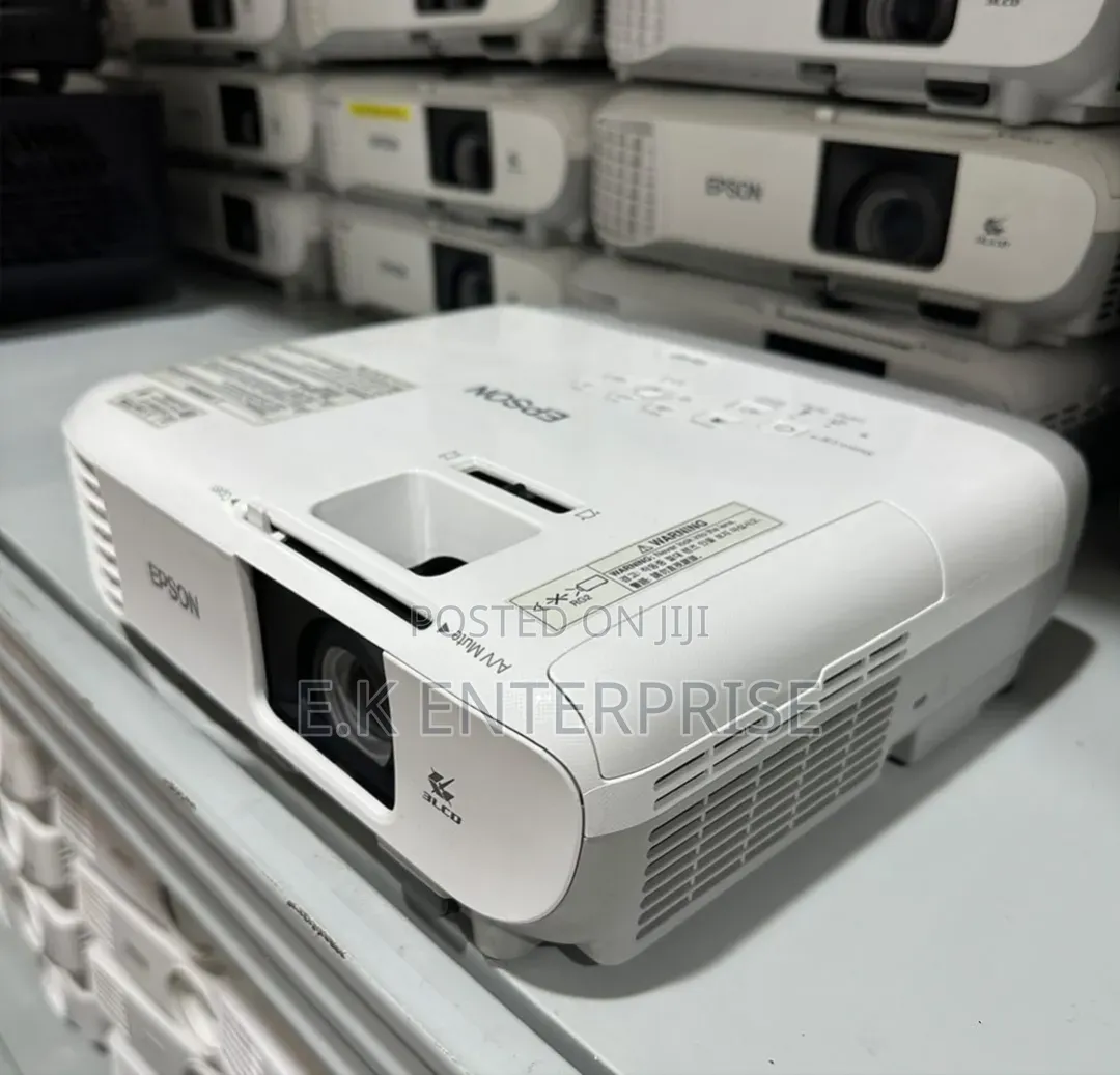 Epson Eb X49 Projector. 3600 Lumens of Very High Brightness