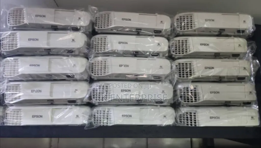 Epson Eb X49 Projector. 3600 Lumens of Very High Brightness