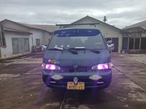 Hyundai H-100 2001 Green