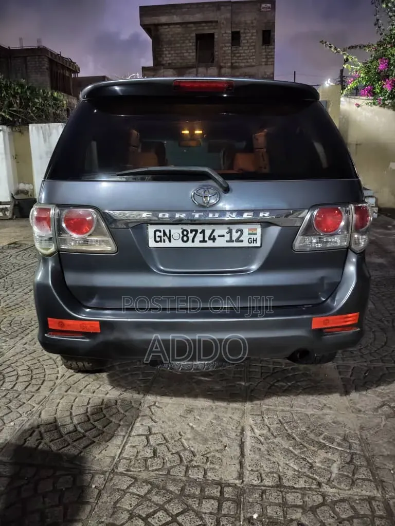 Toyota Fortuner 2012 Gray