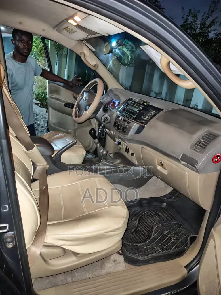 Toyota Fortuner 2012 Gray
