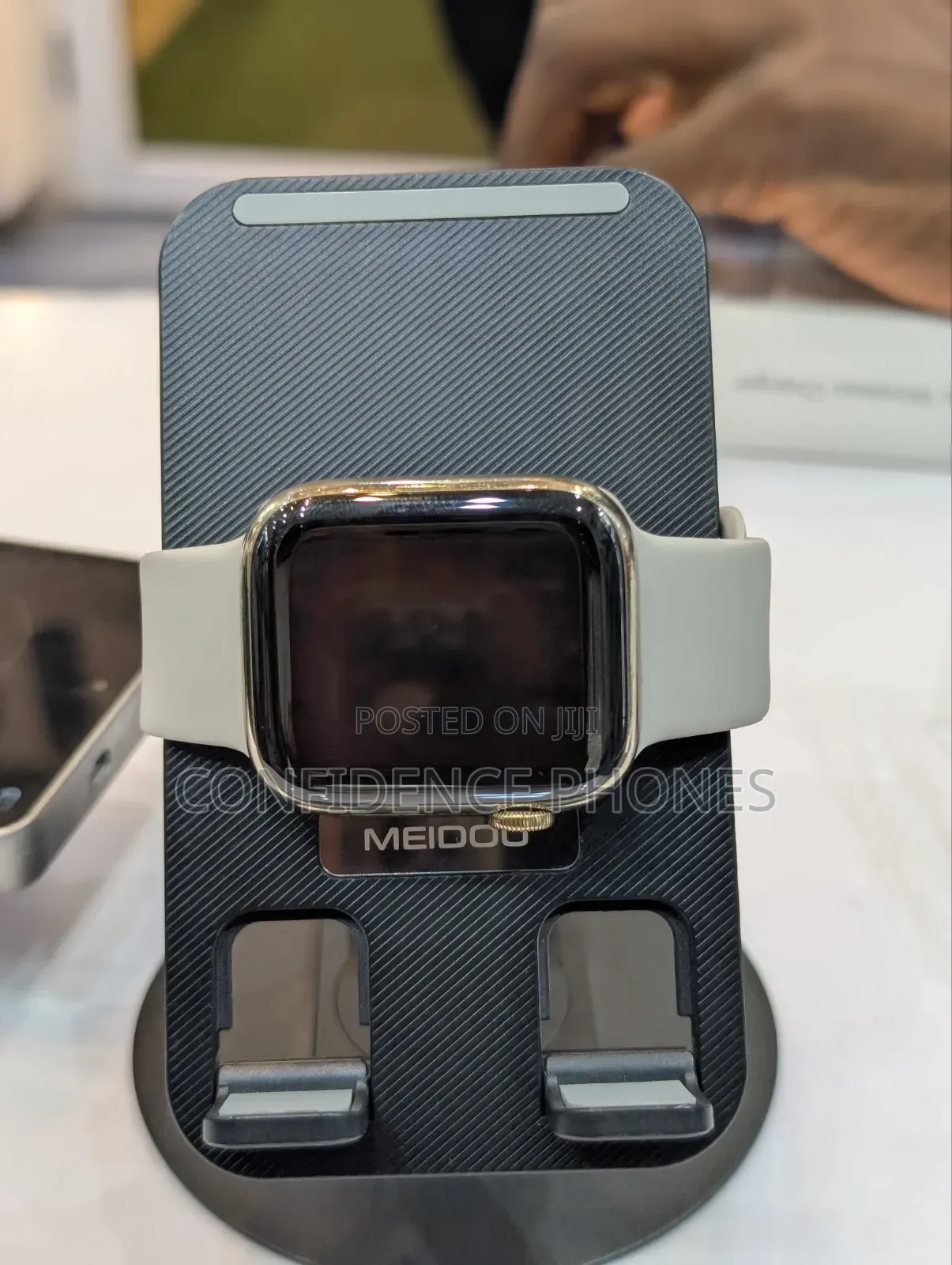 Apple Watch Series 8 Stainless Steel 44mm