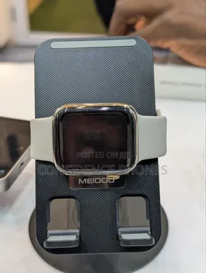 Apple Watch Series 8 Stainless Steel 44mm