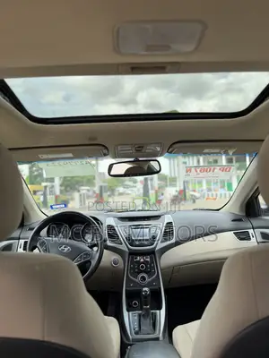 Hyundai Elantra 2016 Silver