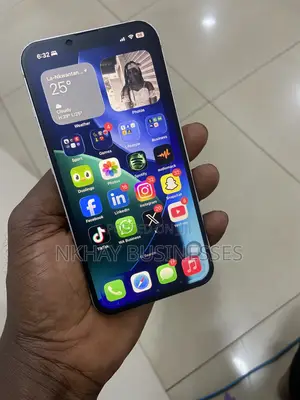 Apple iPhone 13 128 GB White
