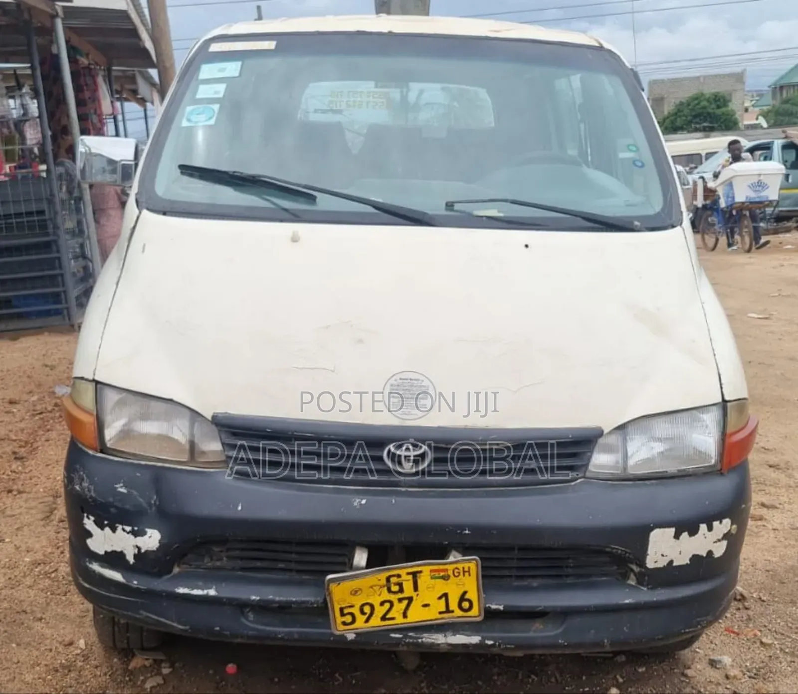 Toyota HiAce 2016 White