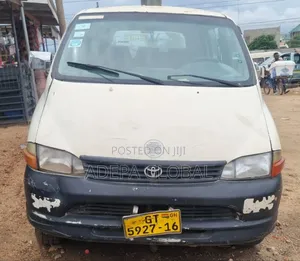 Toyota HiAce 2016 White