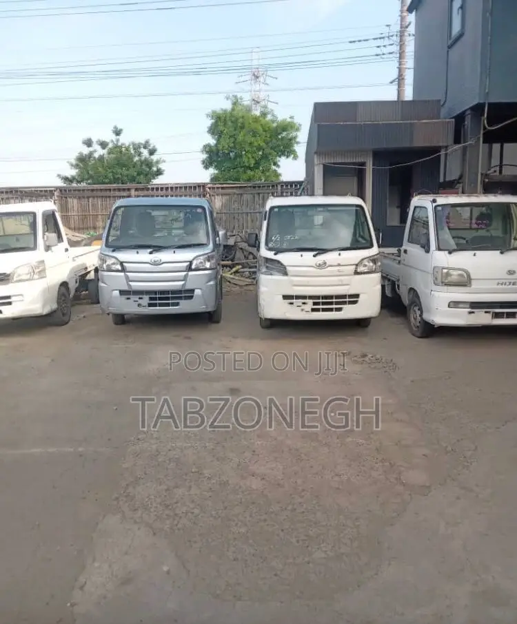 Daihatsu Hijet (Abossey Kai Macho)